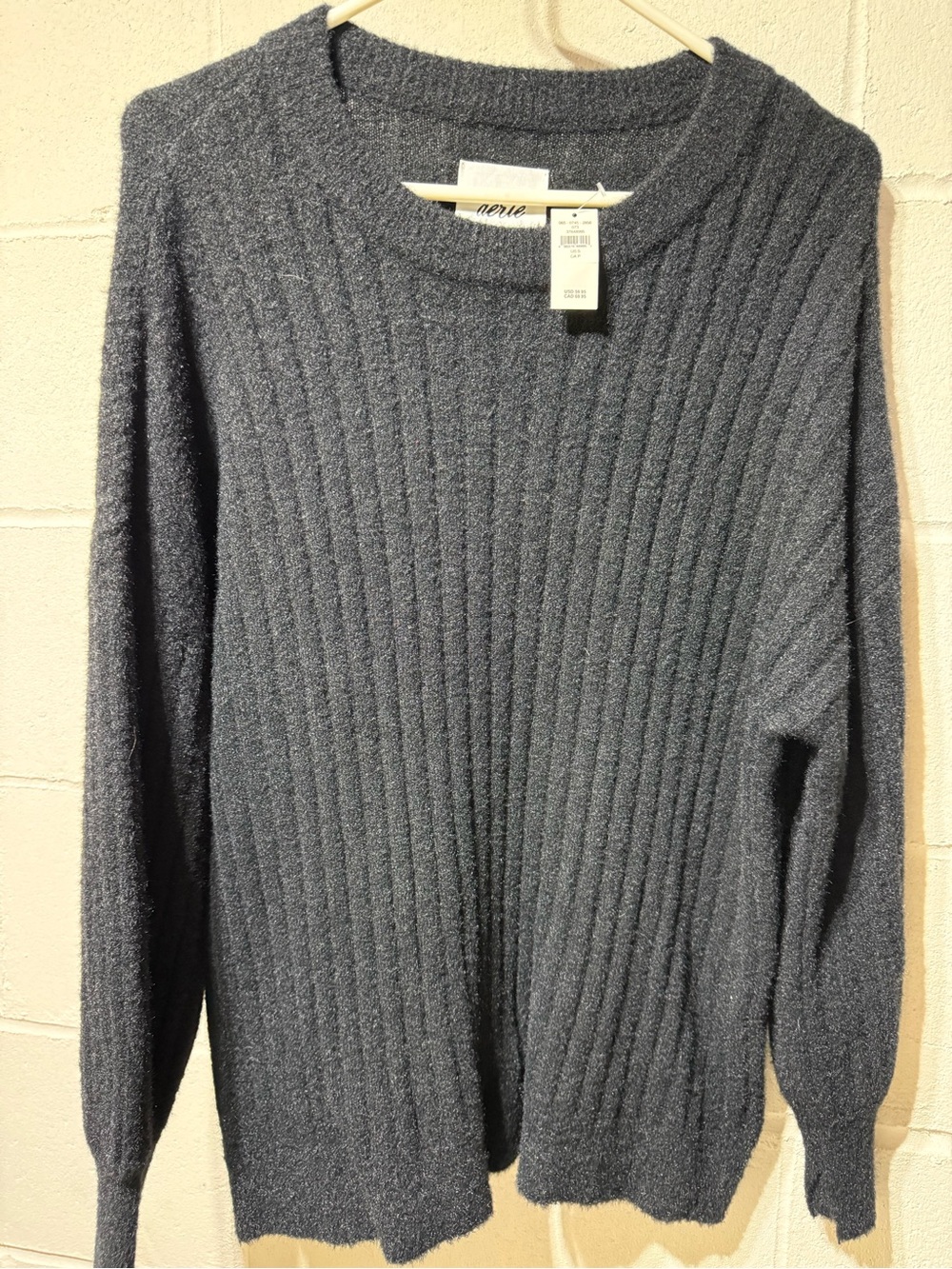 Aerie Men's black Ribbed Crewneck Sweater NWT
